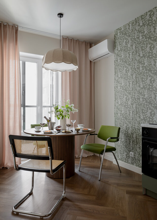 Фотография: Кухня и столовая в стиле Современный, Квартира, Проект дня, Екатеринбург, Монолитный дом, 2 комнаты, 40-60 метров, современный с элементами ретро, Анастасия Гавриленко, Анастасия Камаева – фото на INMYROOM