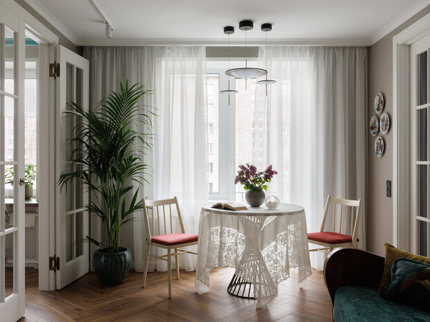 Фотография: Гостиная в стиле Современный, Эклектика, Винтажный, Квартира, Проект дня, Санкт-Петербург, 2 комнаты, 40-60 метров, Александра Якушенко – фото на INMYROOM