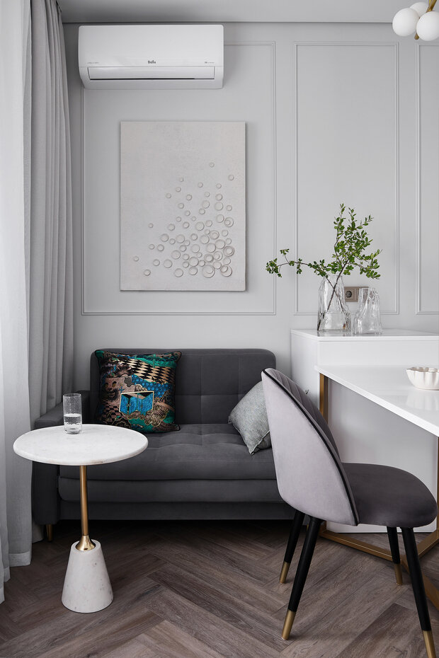 Фотография: Кухня и столовая в стиле Современный, Малогабаритная квартира, Квартира, Проект дня, Пермь, Монолитный дом, 2 комнаты, до 40 метров, современный с элементами классики и минимализмом, Арина Гринберг – фото на INMYROOM