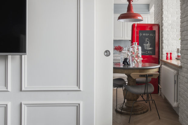 Фотография: Кухня и столовая в стиле Эклектика, Квартира, Проект недели, Москва, Кирпичный дом, 3 комнаты, 40-60 метров, Маша Кунякина – фото на INMYROOM