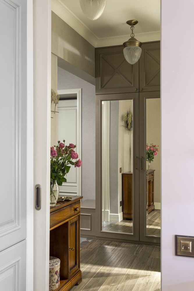 Фотография: Прихожая в стиле Прованс и Кантри, Квартира, Проект недели, Москва, Евгений Кулибаба, Сталинка, 2 комнаты, 60-90 метров, Ирина Киреева, dots&points – фото на INMYROOM Фотография: Прихожая в стиле Прованс и Кантри, Квартира, Проект недели, Москва, Евгений Кулибаба, Сталинка, 2 комнаты, 60-90 метров, Ирина Киреева, dots&points – фото на INMYROOM