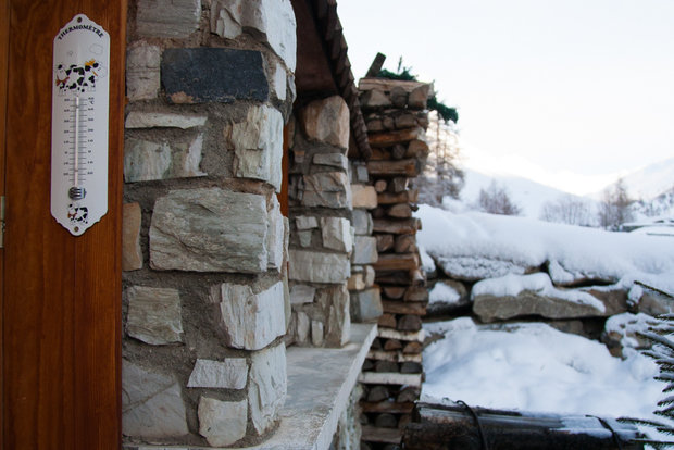 Фотография: Ландшафт в стиле Прованс и Кантри, Дом, Праздник, Дома и квартиры, Новый Год, Шале, Фасад – фото на INMYROOM