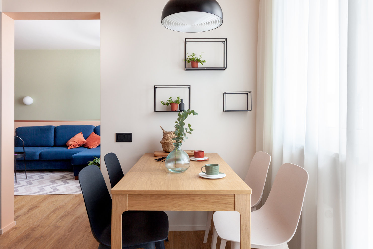 Фотография: Кухня и столовая в стиле Современный, Квартира, Проект недели, Москва, 2 комнаты, 40-60 метров, КубКвадрат – фото на INMYROOM Фотография: Кухня и столовая в стиле Современный, Квартира, Проект недели, Москва, 2 комнаты, 40-60 метров, КубКвадрат – фото на INMYROOM