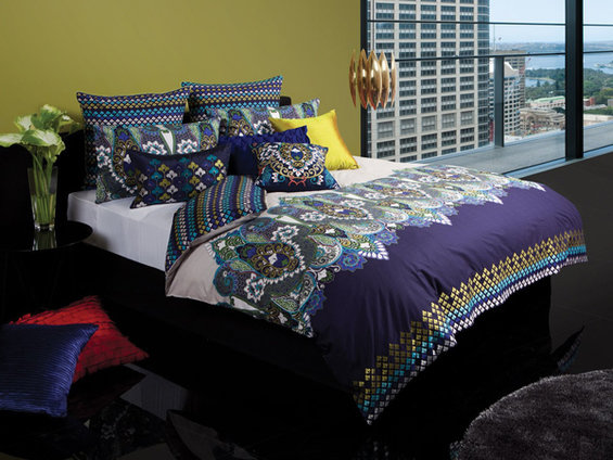 Фотография: Спальня в стиле Современный, Декор интерьера, Дизайн интерьера, Цвет в интерьере, Текстиль – фото на INMYROOM