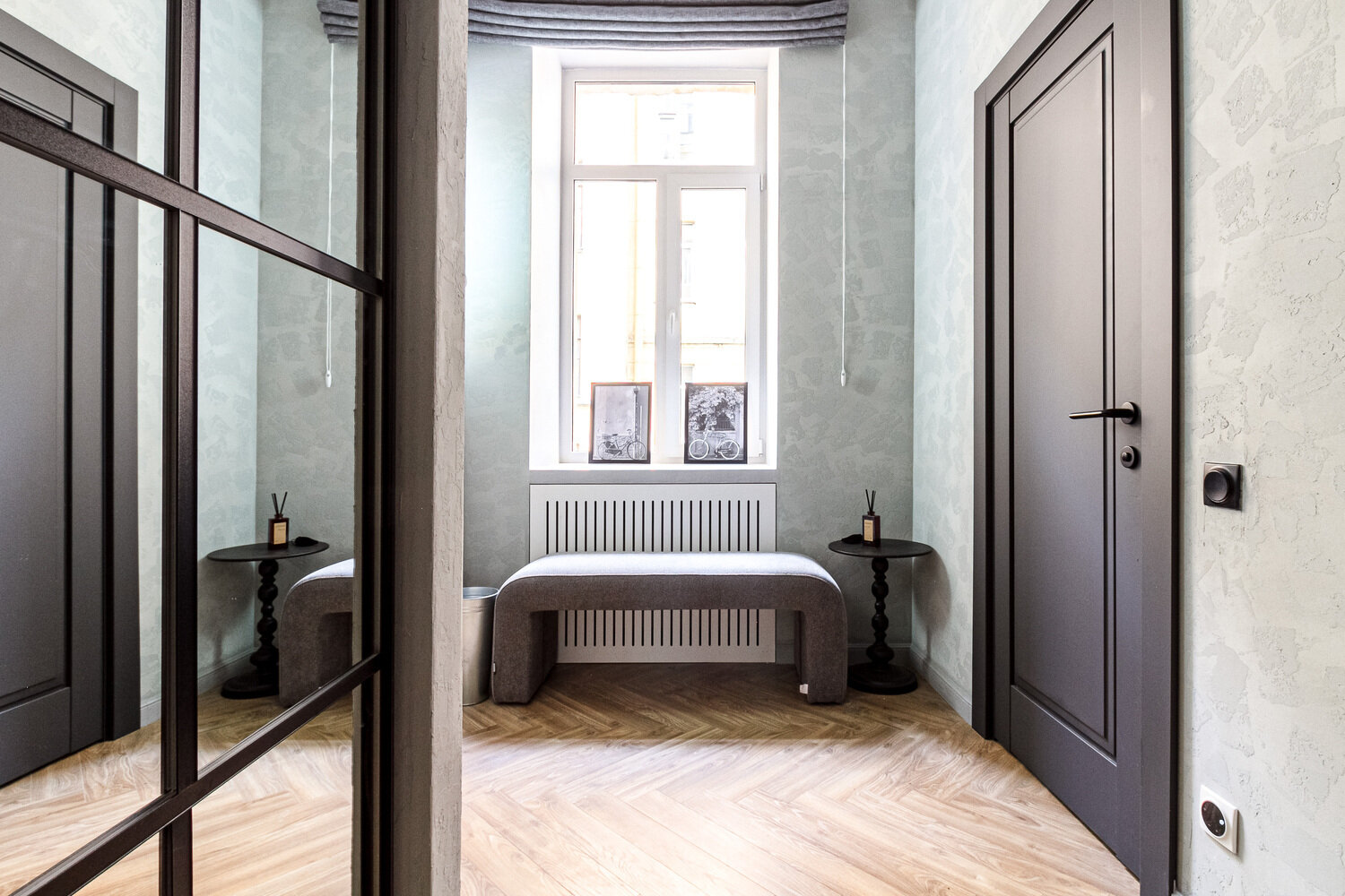 Фотография: Прихожая в стиле Классический, Современный, Эклектика, Квартира, Проект дня, Санкт-Петербург, Кирпичный дом, 3 комнаты, 60-90 метров, Елена Голубева – фото на INMYROOM