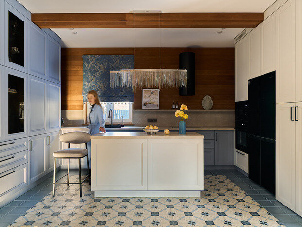 Фотография: Кухня и столовая в стиле Современный, Дом, Проект дня, Дом и дача, Ленинградская область, 3 комнаты, Более 90 метров, Индивидуальный проект, эклектика с элементами современного, Алена Донцова – фото на INMYROOM