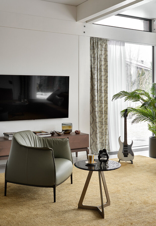 Фотография: Гостиная в стиле Современный, Проект дня, Дача, Подмосковье, Блочный дом, 4 и больше, Более 90 метров, Марина Жеренко – фото на INMYROOM