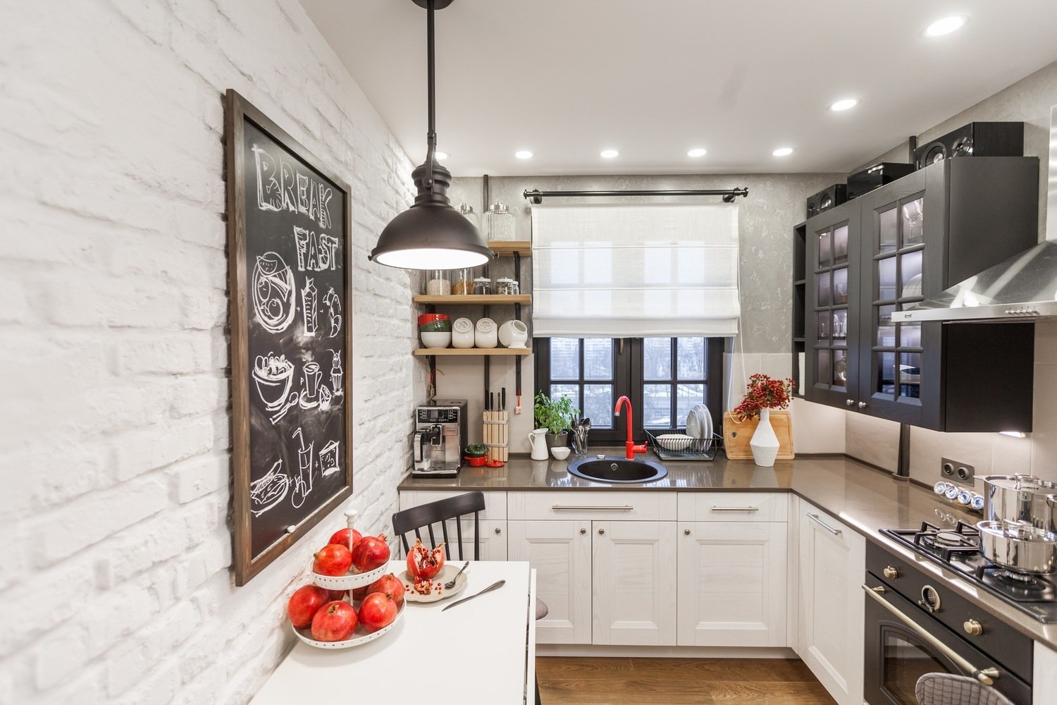 Фотография: Кухня и столовая в стиле Лофт, Скандинавский, Квартира, Проект недели, Евгения Лыкасова, Панельный дом, 2 комнаты, 40-60 метров – фото на INMYROOM Фотография: Кухня и столовая в стиле Лофт, Скандинавский, Квартира, Проект недели, Евгения Лыкасова, Панельный дом, 2 комнаты, 40-60 метров – фото на INMYROOM