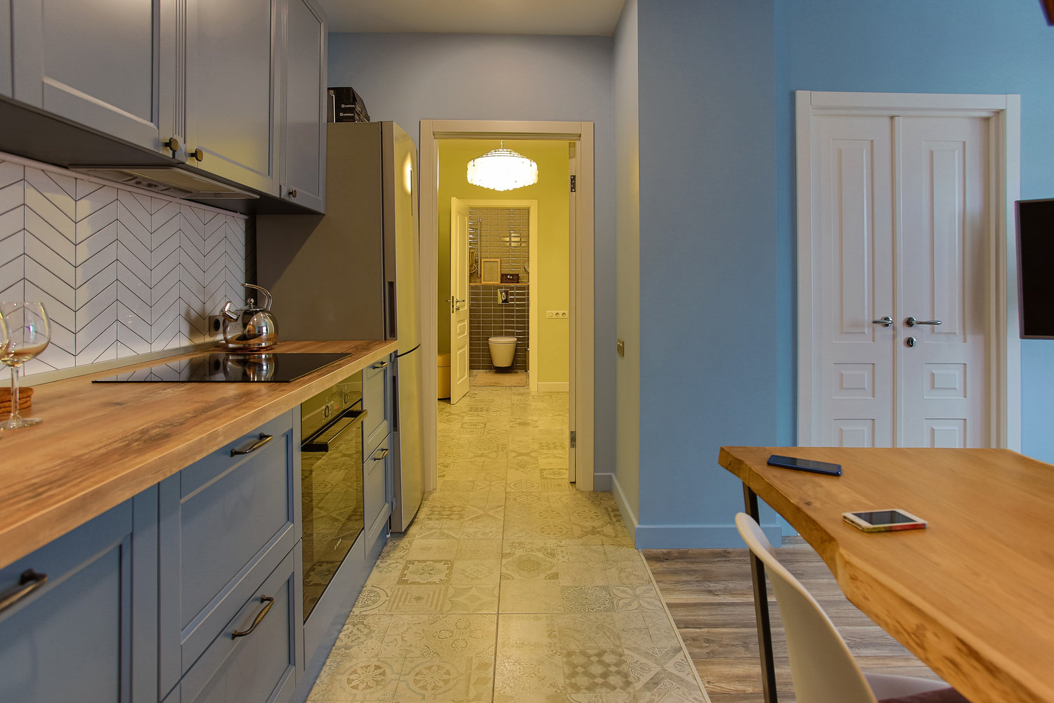 Фотография: Кухня и столовая в стиле Современный, Скандинавский, Малогабаритная квартира, Квартира, Проект недели, Химки, 2 комнаты, LeBero, Ольга Березуева, ПРЕМИЯ INMYROOM – фото на INMYROOM Фотография: Кухня и столовая в стиле Современный, Скандинавский, Малогабаритная квартира, Квартира, Проект недели, Химки, 2 комнаты, LeBero, Ольга Березуева, ПРЕМИЯ INMYROOM – фото на INMYROOM