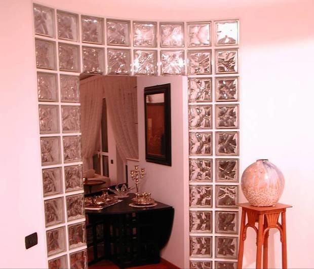Фото из портфолио Стеклоблоки Seves в интерьере – фотографии дизайна интерьеров на INMYROOM