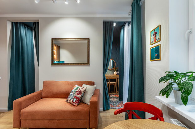 Фотография: Гостиная в стиле Современный, Малогабаритная квартира, Квартира, Студия, Проект дня, Москва, до 40 метров, малогабаритки, современный с элементами ретро, фото интерьера, дизайн интерьера фото, Светлана Немцова – фото на INMYROOM