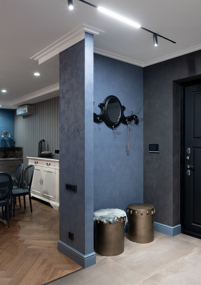 Фотография: Прихожая в стиле Классический, Эклектика, Квартира, Проект дня, Калининград, Кирпичный дом, 2 комнаты, 60-90 метров, минимализм, современный, дизайн интерьера фото – фото на INMYROOM Фотография: Прихожая в стиле Классический, Эклектика, Квартира, Проект дня, Калининград, Кирпичный дом, 2 комнаты, 60-90 метров, минимализм, современный, дизайн интерьера фото – фото на INMYROOM