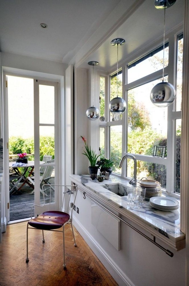 Фотография: Кухня и столовая в стиле Скандинавский, Декор и DIY, Квартира, Декор, Советы, Подоконник, Окно – фото на INMYROOM