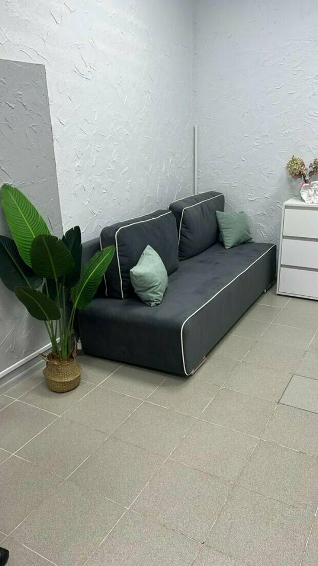 Фото из портфолио Лаки прямой диван – фотографии дизайна интерьеров на INMYROOM