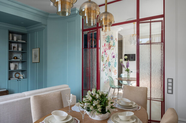 Фотография: Кухня и столовая в стиле Классический, Современный, Эклектика, Квартира, Проект недели, Санкт-Петербург, 3 комнаты, Более 90 метров, Монолитно-кирпичный, Ольга Воронкова – фото на INMYROOM
