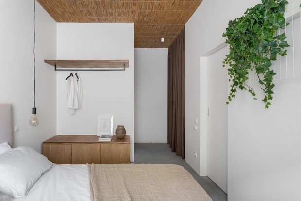 Фотография: Спальня в стиле Минимализм, Лофт, Квартира, Проект недели, Москва, 2 комнаты, 40-60 метров, Саша Черных – фото на INMYROOM