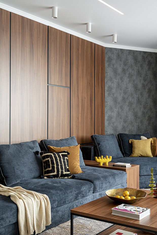 Фотография: Гостиная в стиле Современный, Минимализм, Квартира, Проект недели, Казань, 4 и больше, Более 90 метров, Averinastudio, Ксения Аверина – фото на INMYROOM