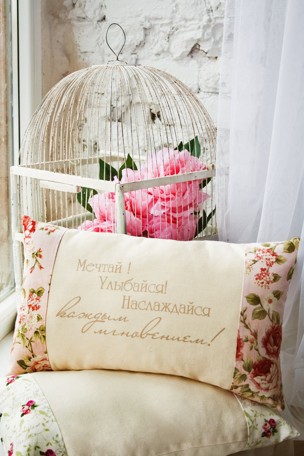 Фото из портфолио Подушки послания  – фотографии дизайна интерьеров на INMYROOM