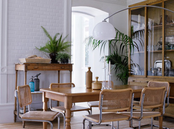 Фотография: Кухня и столовая в стиле Скандинавский, Эко, Дом, Испания, Цвет в интерьере, Дома и квартиры, Белый – фото на INMYROOM