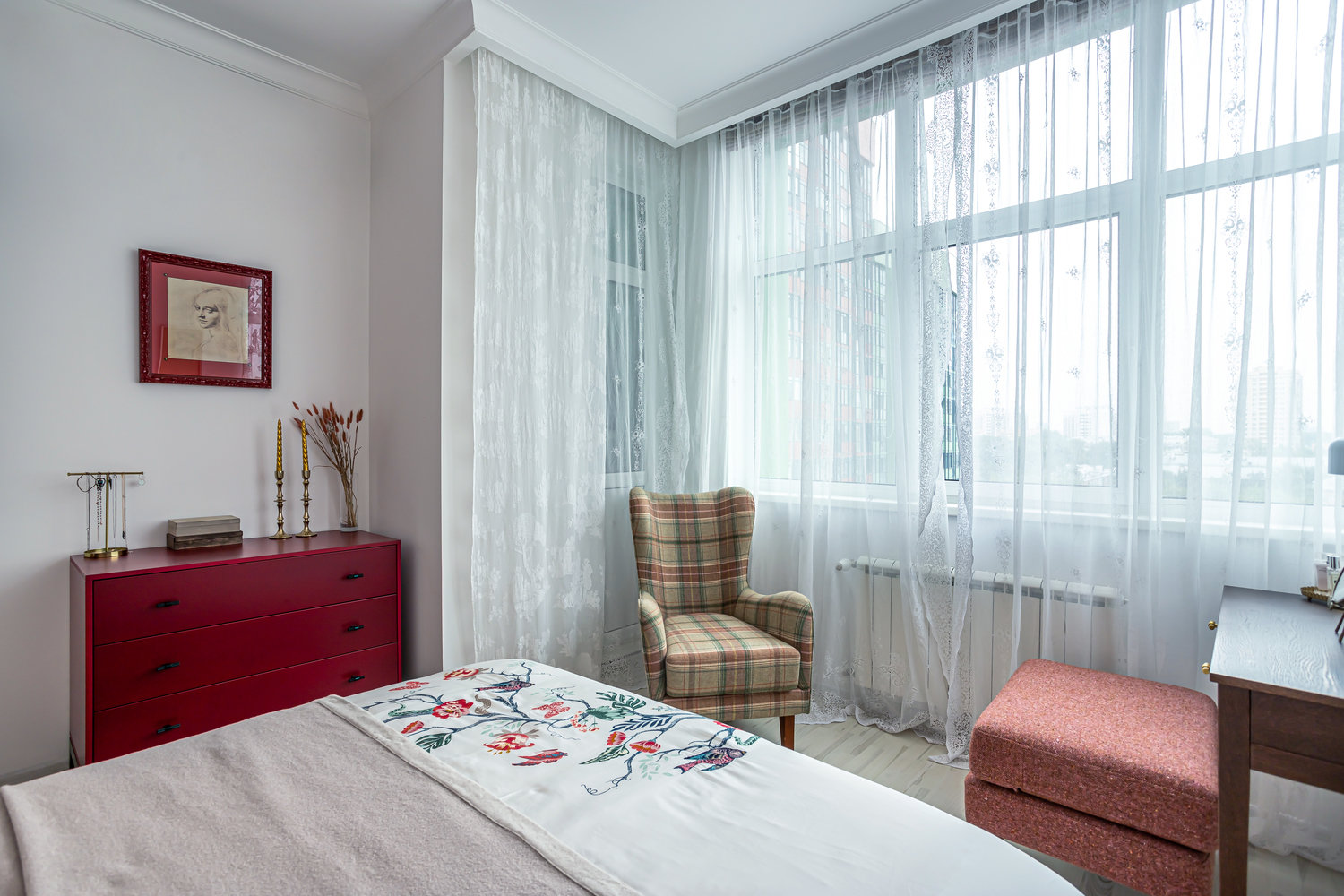 Фотография: Спальня в стиле Классический, Современный, Квартира, Проект недели, Москва, 3 комнаты, 60-90 метров, Елена Рязанова – фото на INMYROOM Фотография: Спальня в стиле Классический, Современный, Квартира, Проект недели, Москва, 3 комнаты, 60-90 метров, Елена Рязанова – фото на INMYROOM