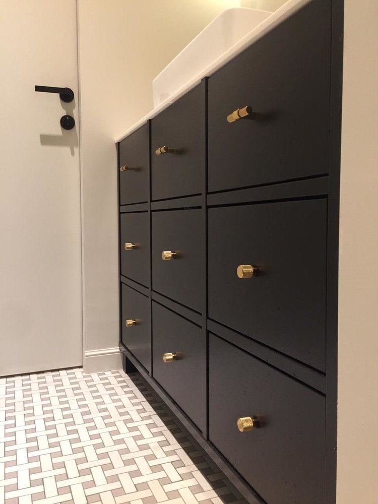 Фотография: в стиле , DIY, Переделка, ИКЕА, мебель икея, переделка мебели, как покрасить шкаф – фото на INMYROOM