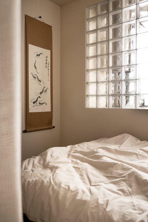 Фотография: Спальня в стиле Современный, Малогабаритная квартира, Квартира, Проект дня, Москва, 2 комнаты, до 40 метров, Монолитно-кирпичный, Анна Малютина, современный с элементами этники – фото на INMYROOM