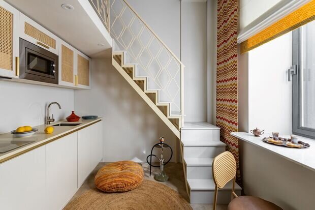 Фотография: Кухня и столовая в стиле Современный, Эклектика, Малогабаритная квартира, Квартира, Студия, Проект дня, до 40 метров, Варвара Головко – фото на INMYROOM