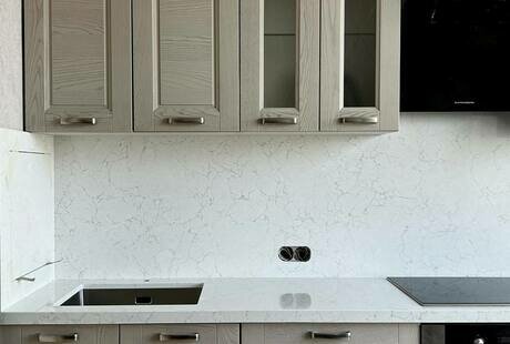 Столешница из кварцевого агломерата Vicostone Valley White