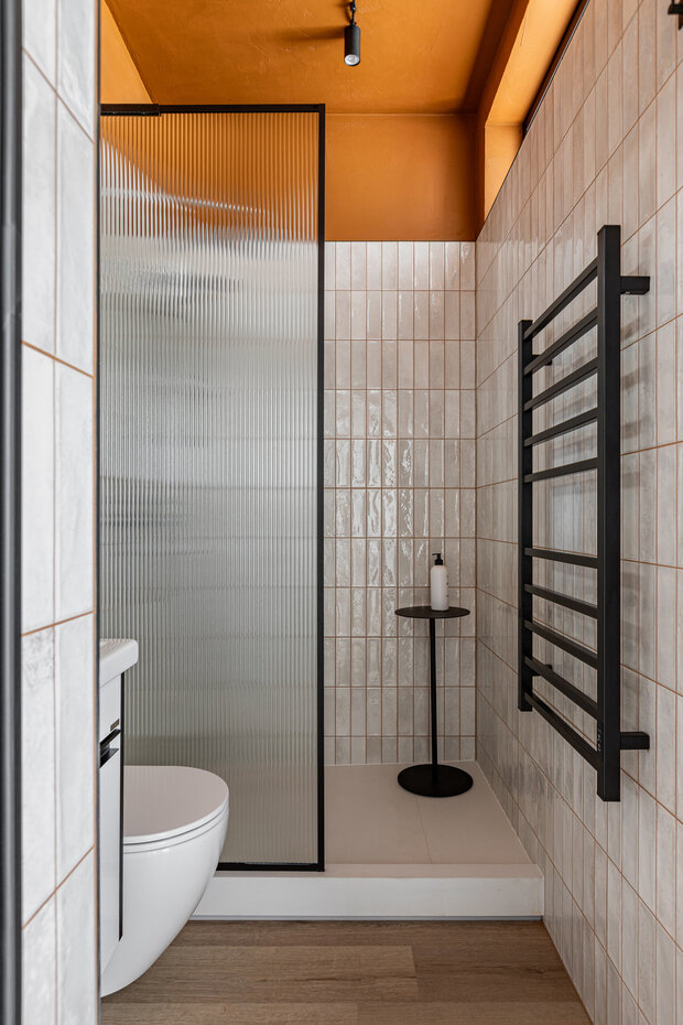 Фотография: Ванная в стиле Современный, Минимализм, Малогабаритная квартира, Квартира, Проект дня, Калининград, 1 комната, до 40 метров, Юлия Смышляева – фото на INMYROOM