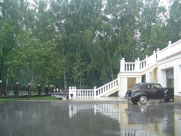 Фото из портфолио Мастерская по реставрации старинных автомобилей – фотографии дизайна интерьеров на InMyRoom.ru