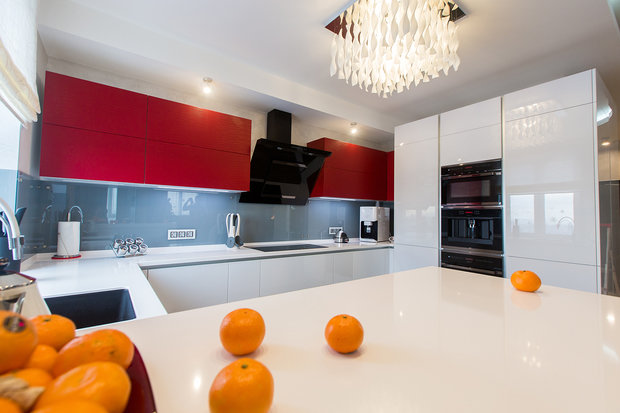 Фото из портфолио С акцентом красного – фотографии дизайна интерьеров на INMYROOM