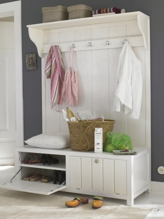 Фотография: Прихожая в стиле Классический, Скандинавский, Современный, Декор интерьера, DIY, Дом, Системы хранения – фото на INMYROOM