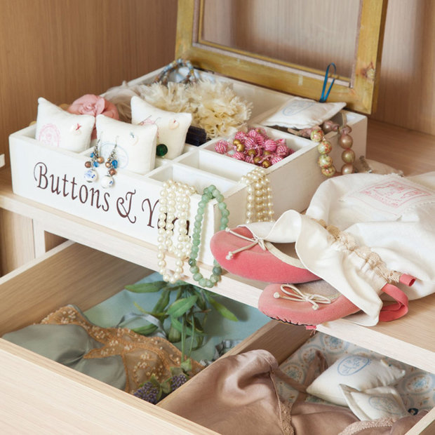 Фотография: Аксессуары в стиле , Спальня, Интерьер комнат, Проект недели, 8 марта – фото на INMYROOM