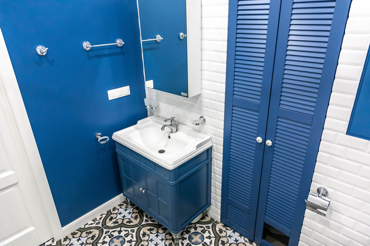 Фотография: Ванная в стиле Классический, Современный, Квартира, Проект недели, Москва, 3 комнаты, 60-90 метров, Евгения Постухова – фото на INMYROOM Фотография: Ванная в стиле Классический, Современный, Квартира, Проект недели, Москва, 3 комнаты, 60-90 метров, Евгения Постухова – фото на INMYROOM