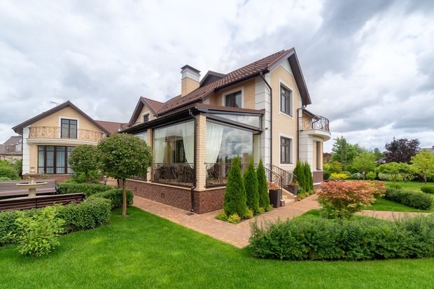 Фото из портфолио Дом в коттеджном поселке – фотографии дизайна интерьеров на INMYROOM