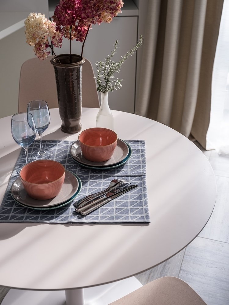 Фотография: Кухня и столовая в стиле Современный, Квартира, Проект недели, Москва, 1 комната, до 40 метров, Екатерина Бурдина – фото на INMYROOM