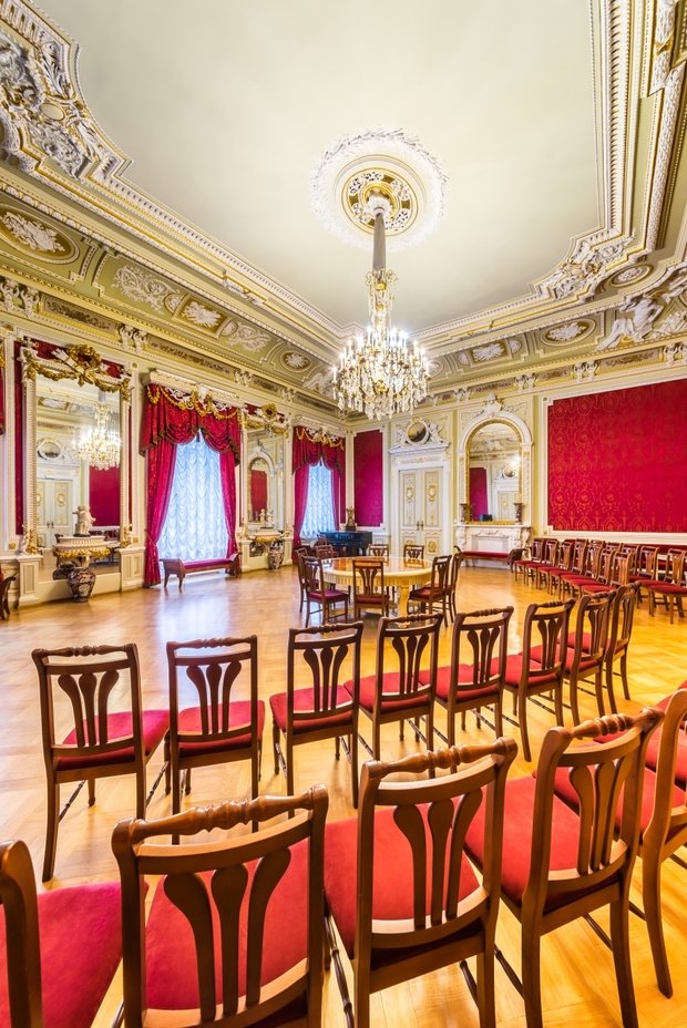 Фото из портфолио Аничков дворец – фотографии дизайна интерьеров на InMyRoom.ru