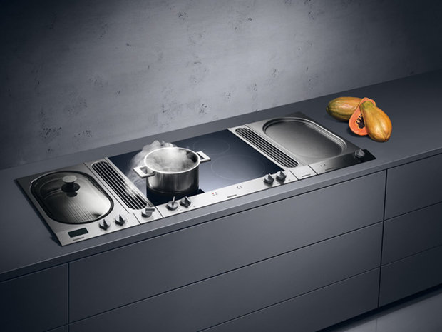 Фотография: Кухня и столовая в стиле Современный, Хай-тек – фото на INMYROOM