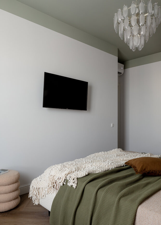 Фотография: Спальня в стиле Современный, Квартира, Проект дня, Екатеринбург, Монолитный дом, 2 комнаты, 40-60 метров, современный с элементами ретро, Анастасия Гавриленко, Анастасия Камаева – фото на INMYROOM