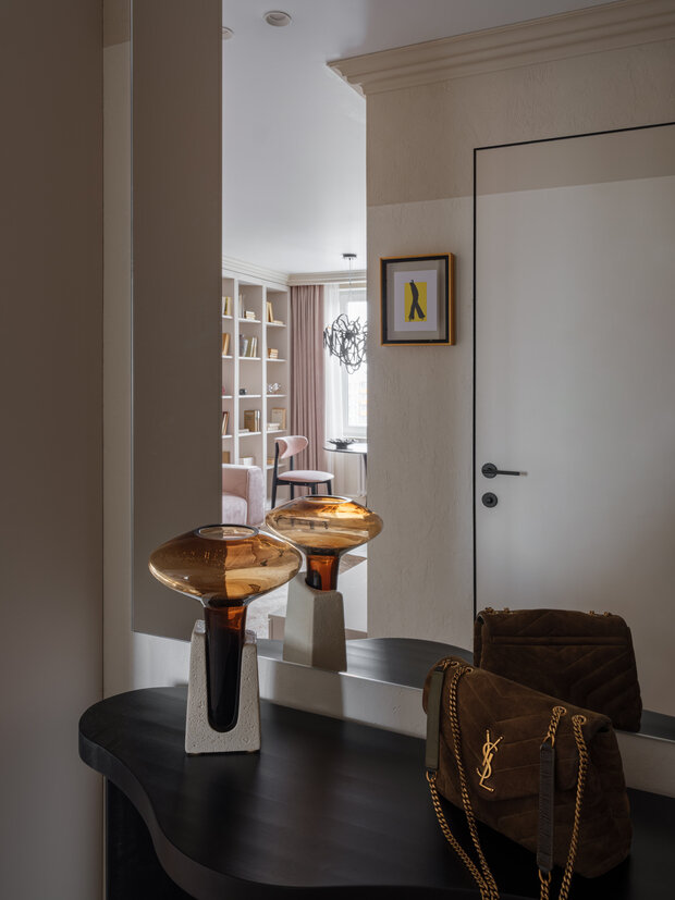 Фотография: Прихожая в стиле Современный, Квартира, Проект дня, Москва, 2 комнаты, 40-60 метров, Сара Михайлова – фото на INMYROOM