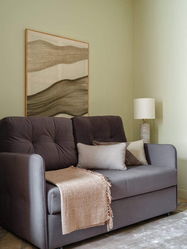 Фотография: Спальня в стиле Современный, Квартира, Проект дня, Москва, 1 комната, 40-60 метров, современный с элементами минимализма и скандинавского стиля, Регина Гарипова – фото на INMYROOM