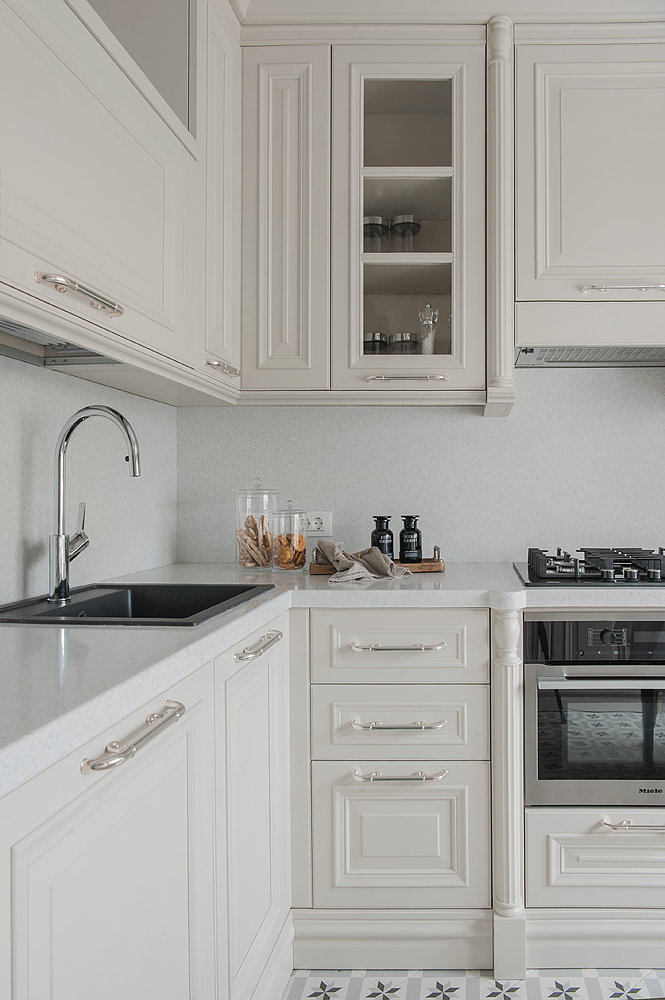 Фотография: Кухня и столовая в стиле Классический, Эклектика, Квартира, Переделка, Москва, эклектика в нитерьере, Сталинка, 2 комнаты, 60-90 метров, Музыченко Елена, Святодух Марина, современная классика – фото на INMYROOM Фотография: Кухня и столовая в стиле Классический, Эклектика, Квартира, Переделка, Москва, эклектика в нитерьере, Сталинка, 2 комнаты, 60-90 метров, Музыченко Елена, Святодух Марина, современная классика – фото на INMYROOM