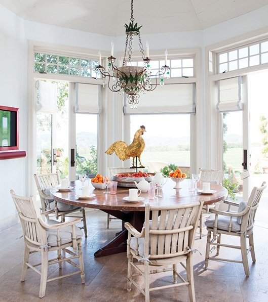 Фотография: Кухня и столовая в стиле Прованс и Кантри, Классический, Современный, Дом, Дома и квартиры, Интерьеры звезд – фото на INMYROOM