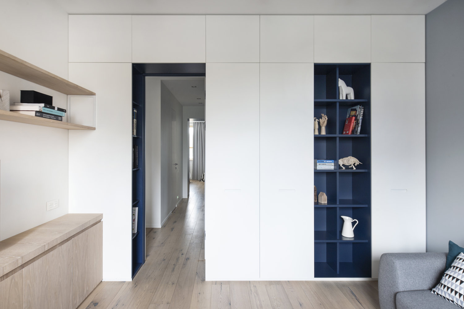 Фотография: Гостиная в стиле Современный, Квартира, Проект недели, Москва, Монолитный дом, 4 и больше, Более 90 метров, Zeworkroomstudio – фото на INMYROOM Фотография: Гостиная в стиле Современный, Квартира, Проект недели, Москва, Монолитный дом, 4 и больше, Более 90 метров, Zeworkroomstudio – фото на INMYROOM