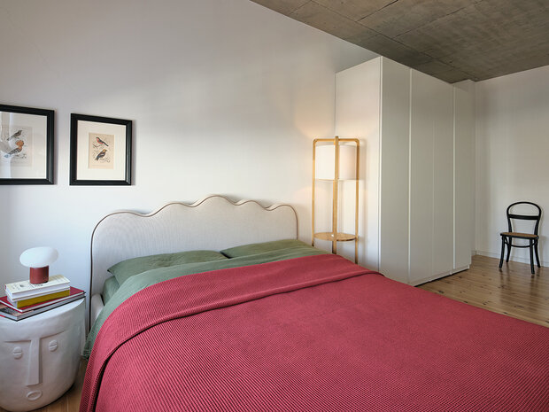 Фотография: Спальня в стиле Скандинавский, Современный, Минимализм, Квартира, Проект дня, Берлин, 2 комнаты, 60-90 метров, современный с элементами минимализма и лофта, Елена Коломейцева – фото на INMYROOM