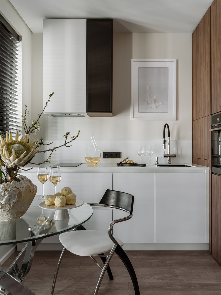 Фотография: Кухня и столовая в стиле Современный, Малогабаритная квартира, Квартира, Проект недели, Санкт-Петербург, Монолитный дом, 2 комнаты, до 40 метров, Ольга Копосова – фото на INMYROOM Фотография: Кухня и столовая в стиле Современный, Малогабаритная квартира, Квартира, Проект недели, Санкт-Петербург, Монолитный дом, 2 комнаты, до 40 метров, Ольга Копосова – фото на INMYROOM