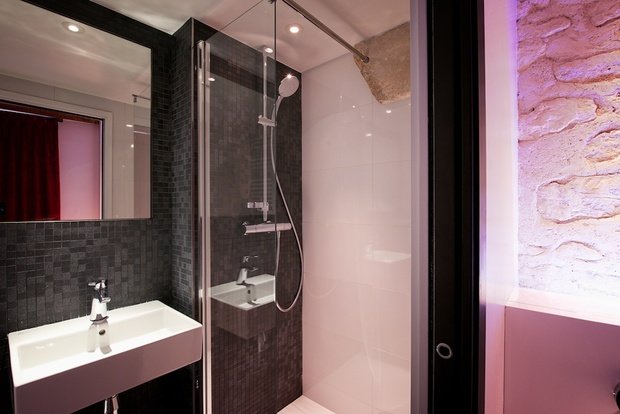 Фотография: Ванная в стиле Современный, Декор интерьера, Дома и квартиры, Городские места, Отель, Проект недели, Картины, Украшения – фото на INMYROOM