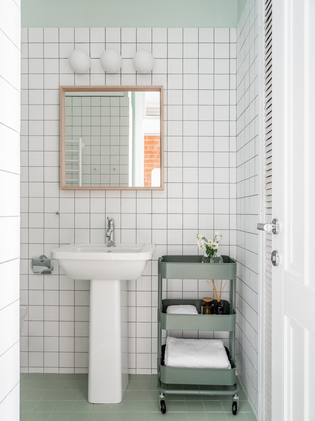 Фотография: Ванная в стиле Скандинавский, Современный, Минимализм, Советы, Кирпичный дом, 1 комната – фото на INMYROOM