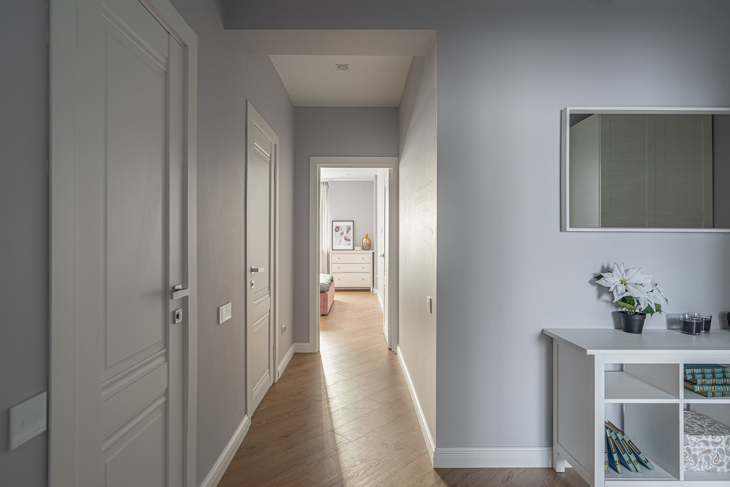 Фотография: Прихожая в стиле Современный, Квартира, Проект недели, Москва, 3 комнаты, 60-90 метров, Марьям Разуваева – фото на INMYROOM Фотография: Прихожая в стиле Современный, Квартира, Проект недели, Москва, 3 комнаты, 60-90 метров, Марьям Разуваева – фото на INMYROOM