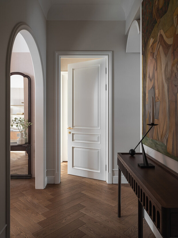 Фотография: Прихожая в стиле Классический, Современный, Квартира, Проект дня, Москва, Анна Макеева, Кирпичный дом, 3 комнаты, Более 90 метров, современный с элементами классики и роскоши – фото на INMYROOM